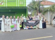 MTs. Istikmalunnajah Pasongsongan Gelar Aksi Sosial Berbagi Takjil kepada Masyarakat di Jalan Raya Pasongsongan