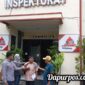 Foto : Farid GAKI Ketika sedang di wawancarai oleh awak media.