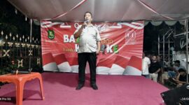 Foto : Lurah Kepanjin Ketika Memberikan Sambutan Pada HUT Kemerdekaan RI Ke- 80