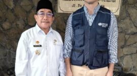Foto : Wabup Sumenep KH.Imam Hasyim bersama perwakilan dari WHO