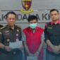 Foto : Kejati Jatim saat melakukan Konferensi Pers Terhadap Tersangka Baru Kabid. Dinas Perumahan Rakyat dan Kawasan Permukiman Terkait Dugaan Kasus Korupsi Dana BSPS 