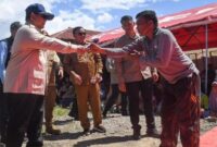Presiden RI ke 8 Prabowo Subianto ketika melakukan kunjungan kelokasi kejadian
