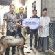 FIF GROUP Peduli Salurkan Bantuan Hewan Qurban untuk Mushollah Az Zahroh Bangselok