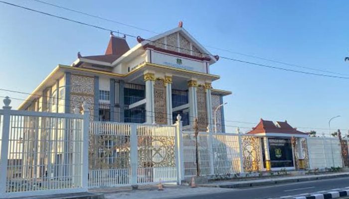 DPRD Sumenep Soroti Dugaan Rangkap Jabatan Sekdes Pagerungan Besar, Komisi IV Minta Dinas Terkait Bertindak Tegas