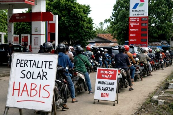 Kelangkaan BBM Kian Parah, Pengendara di Sumenep Harus Keliling Cari Bahan Bakar